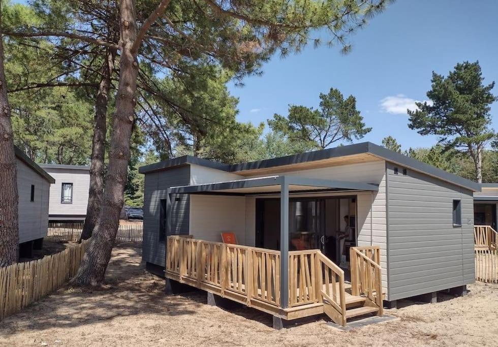 Cottage Dans Parc Residentiel De Loisirs, Piscine, 150M De La Mer Jullouville-les-Pins Esterno foto